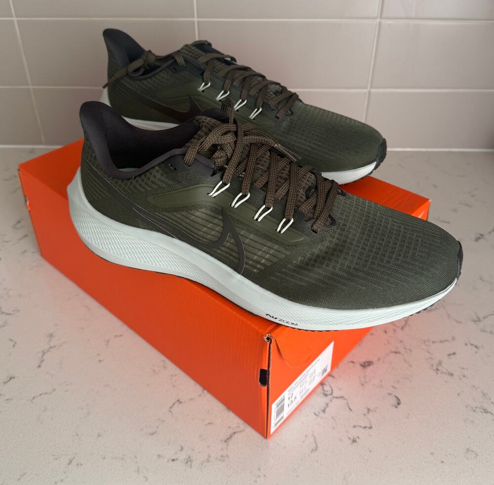 Nike Men's 12 Air Zoom Pegasus 39 Green Cargo Khaki / Sequoia